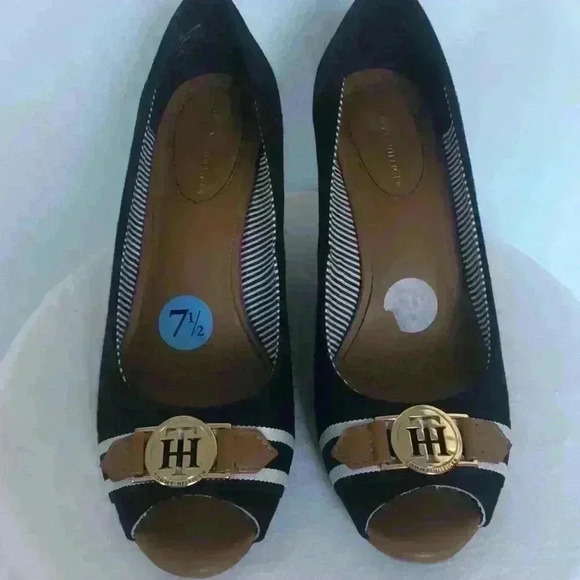 Tommy Hilfiger Black Cork wedges w/ Brown Leather and Gold Accent Sz 7.5 - Picture 1 of 7